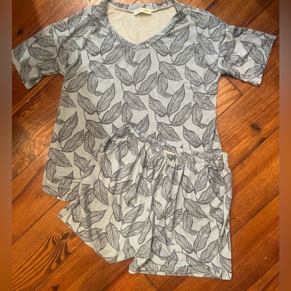 Women’s Blue Leaf Short Set by Lime & Chili